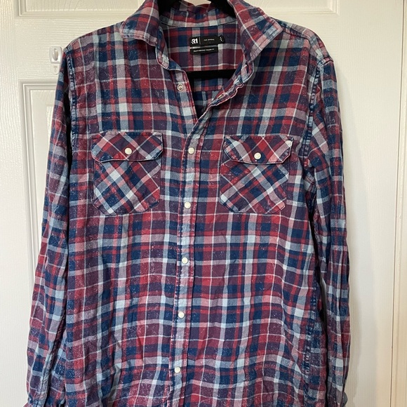 Flannel - Picture 1 of 4